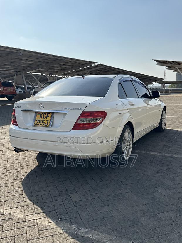 Mercedes-Benz C200 2009 White