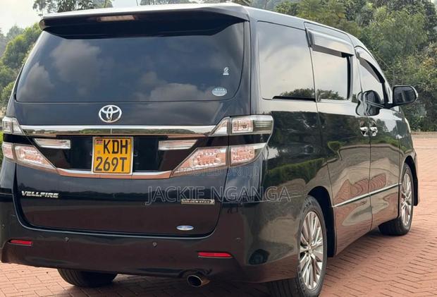 Toyota Vellfire 2014 Black