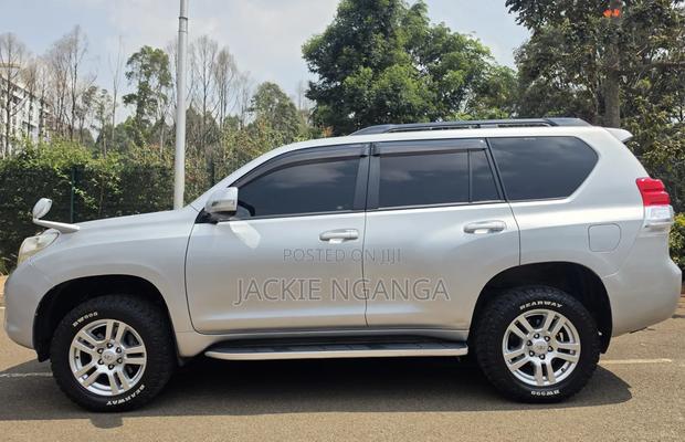 Toyota Land Cruiser Prado 2011 White