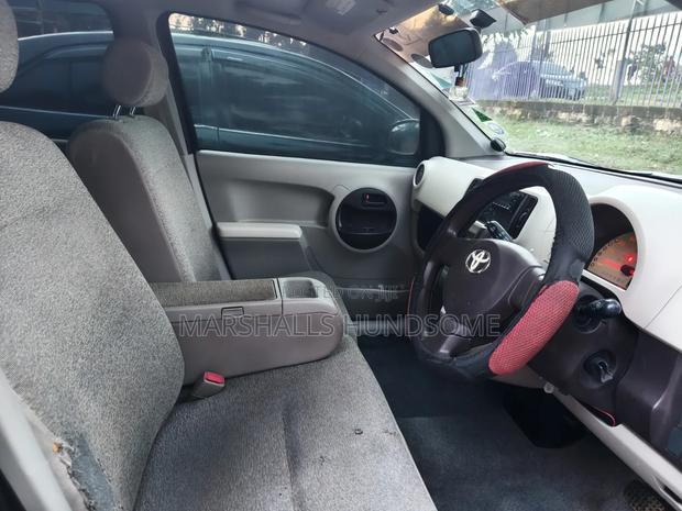 Toyota Passo 2012 Purple