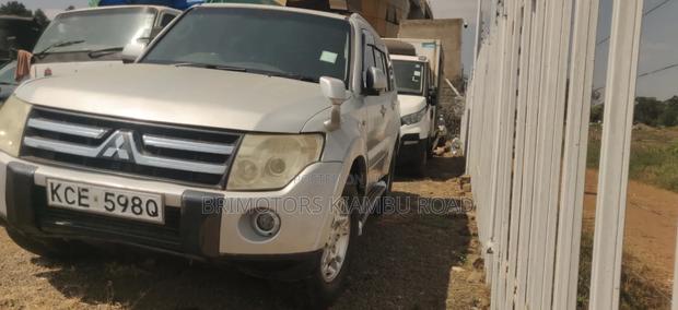 Mitsubishi Pajero 2008 Silver