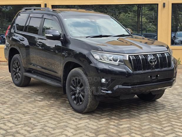 Toyota Land Cruiser Prado 2021 Black