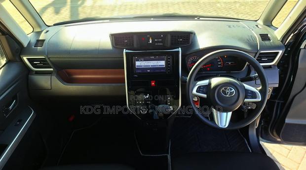 Toyota Roomy 2019