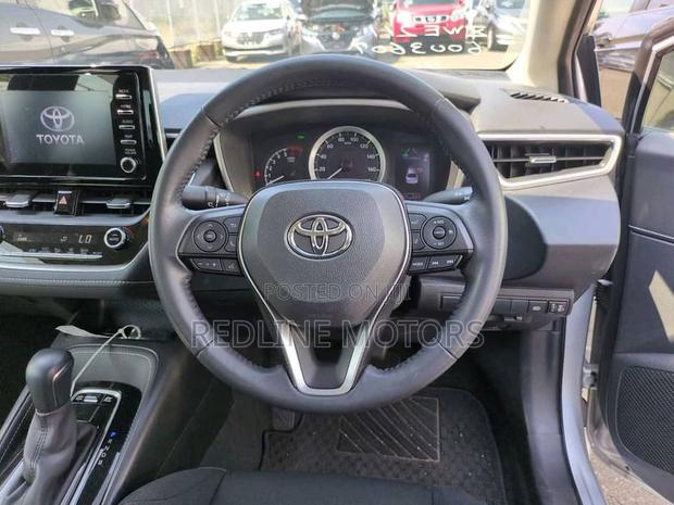 Toyota Corolla L (1.8L 4cyl 2A) 2019 Silver