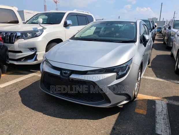 Toyota Corolla L (1.8L 4cyl 2A) 2019 Silver