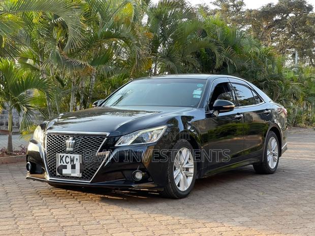 Toyota Crown 2013 Black