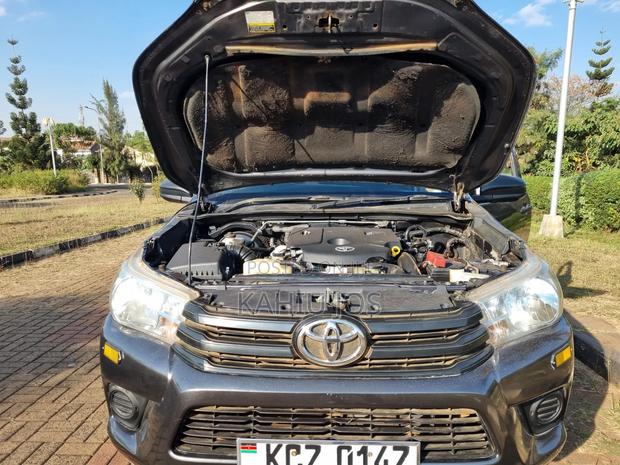 Toyota Hilux 2020 Gray