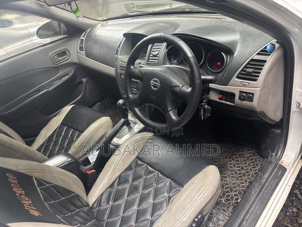 Nissan Wingroad 2003 White