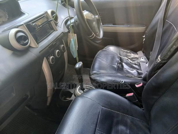 Toyota IST 2004 White