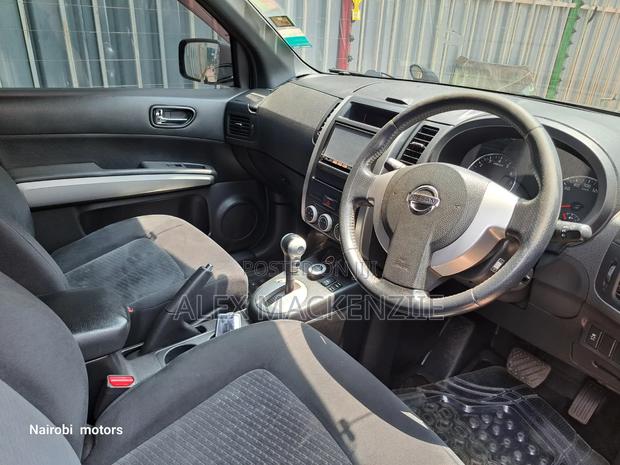 Nissan X-Trail 2012 Black