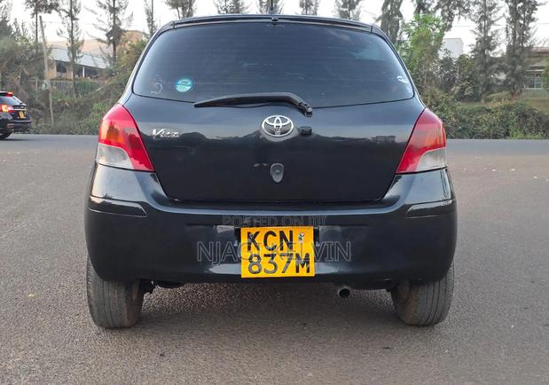 Toyota Vitz 2010 Black
