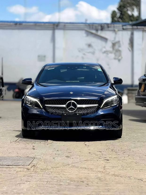 Mercedes-Benz C200 2020 Blue