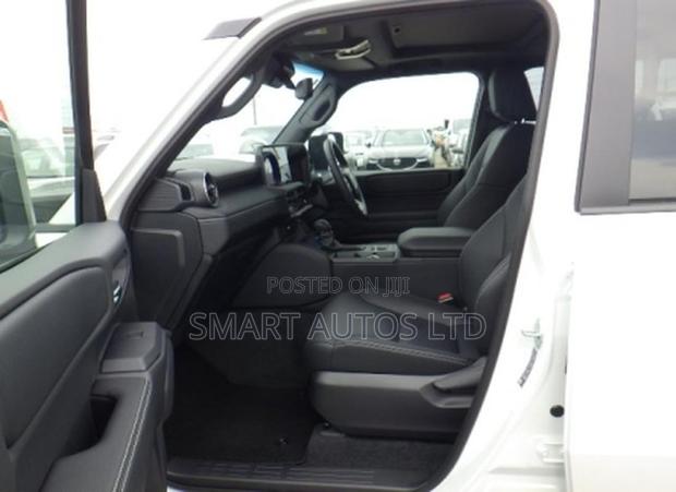Toyota Land Cruiser LC250 2024 Off white