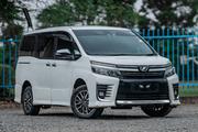 Toyota Voxy 2016 Pearl for sale