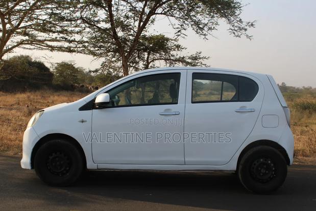 Daihatsu Mira 2015 White