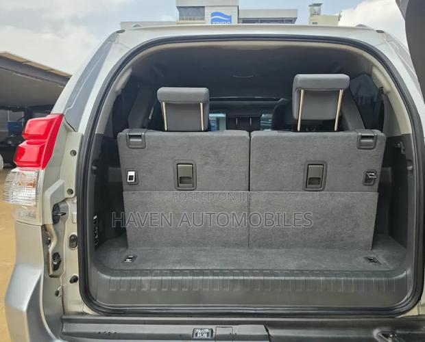 Toyota Land Cruiser Prado 2011 Silver