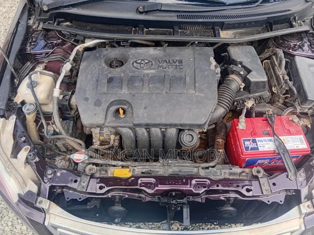Toyota Premio 2011 Maroon