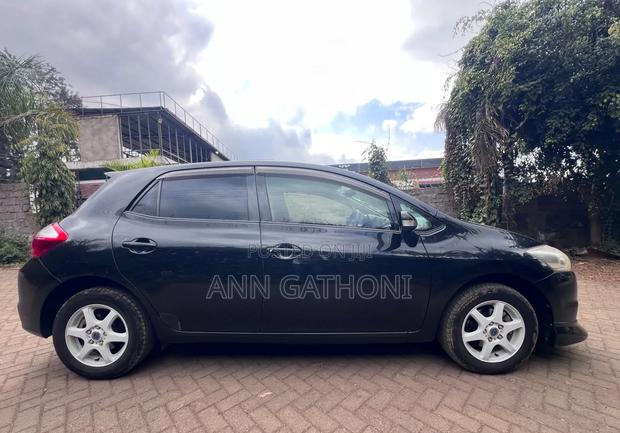 Toyota Auris 2010 Black