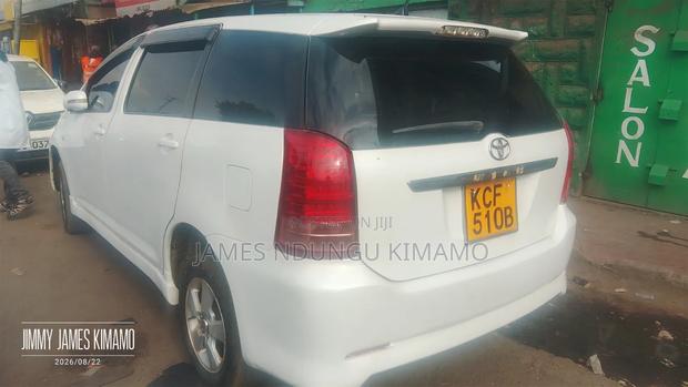 Toyota Vitz 2009 White