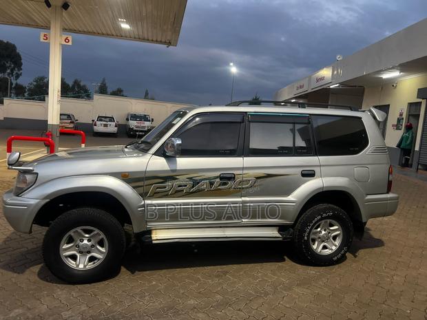 Toyota Land Cruiser Prado 2003 Silver