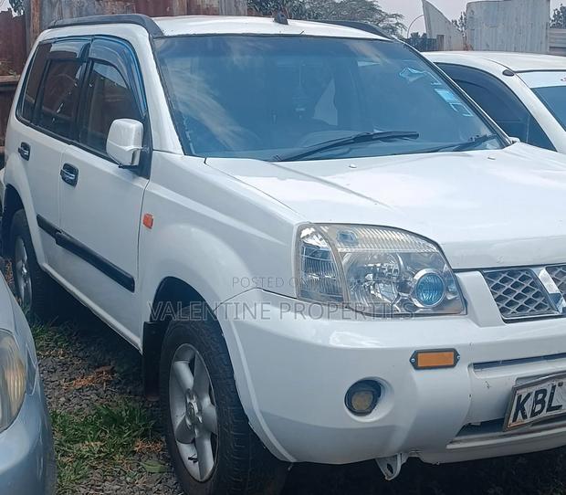 Nissan X-Trail 2004 White