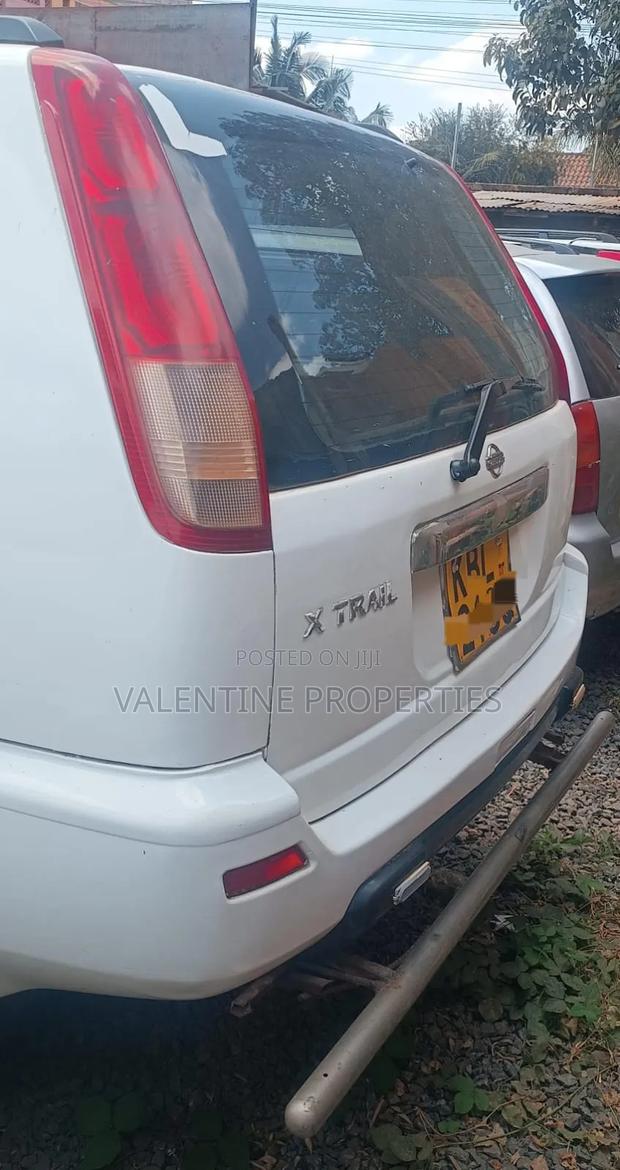 Nissan X-Trail 2004 White