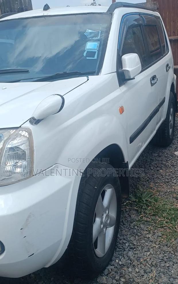 Nissan X-Trail 2004 White