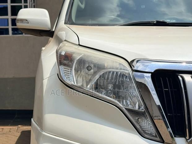 Toyota Land Cruiser Prado 2009 White