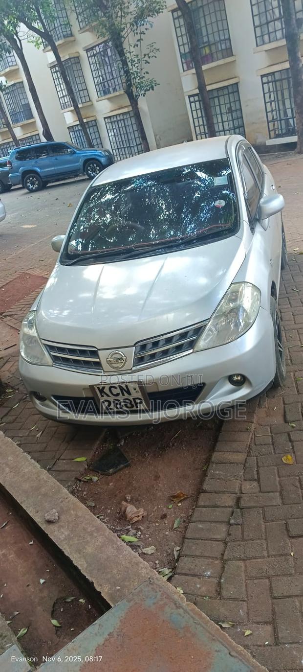 Nissan Tiida 1.5L 16V 2010 Silver