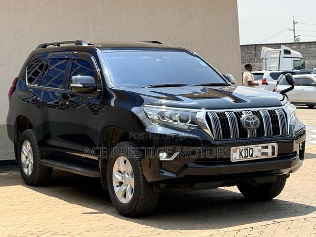 Toyota Land Cruiser Prado 2017 Black