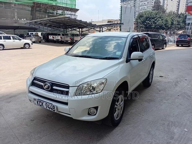 Toyota RAV4 2009 Off white