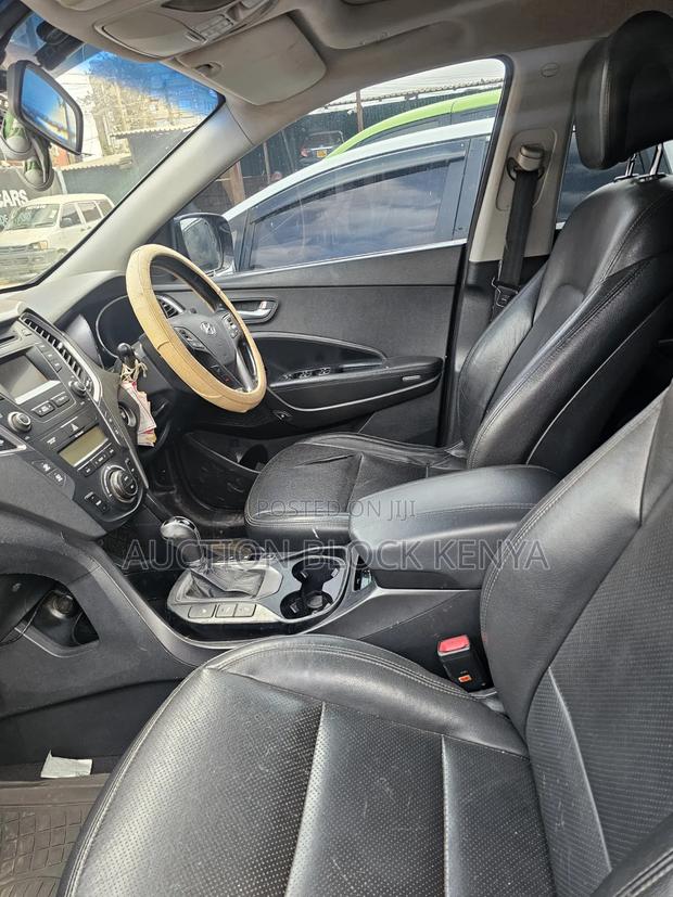 Hyundai Santa Fe 2014 Gray