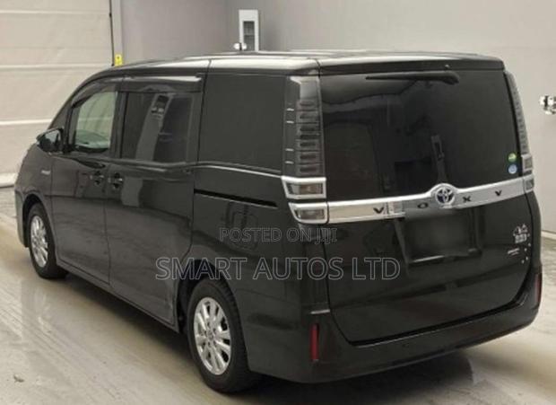 Toyota Voxy Hybrid V 2WD 7-Seater 2019 Black