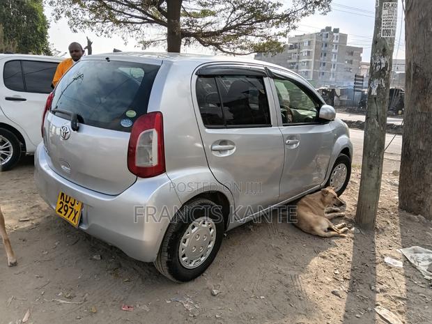 Toyota Passo 2015 Silver