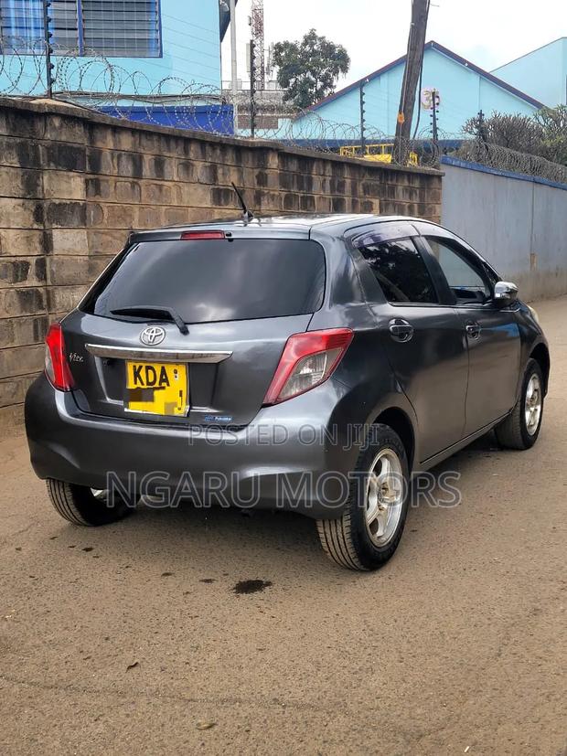 Toyota Vitz 2014 Gray