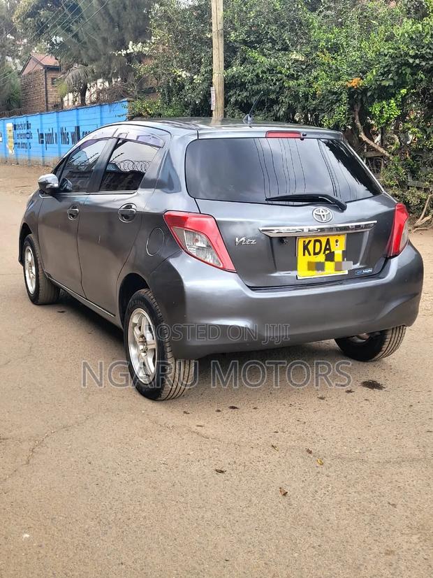 Toyota Vitz 2014 Gray