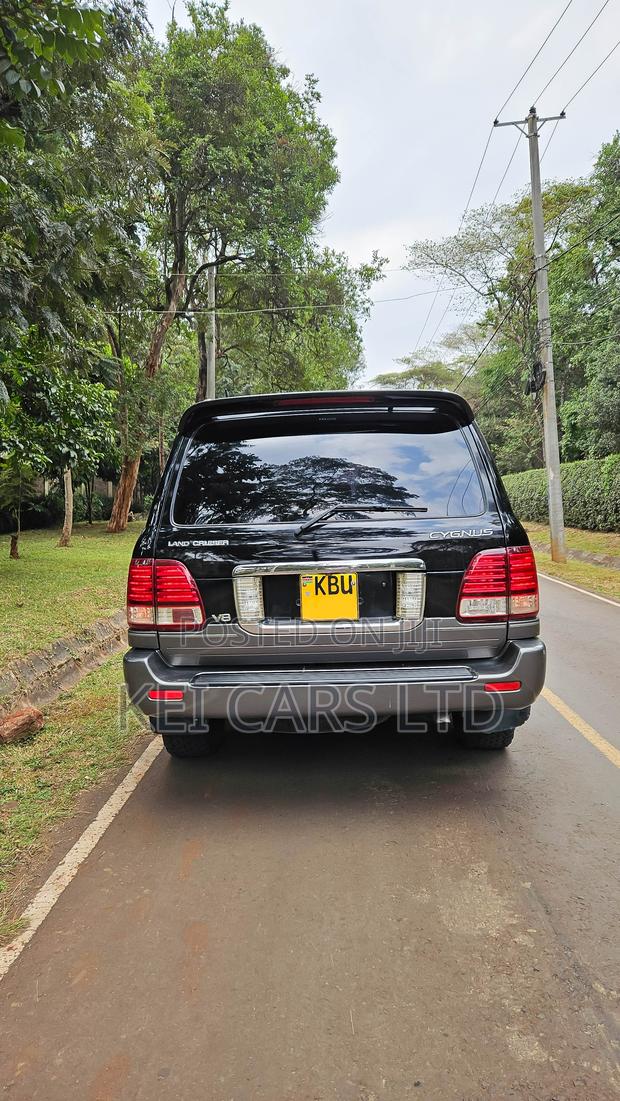 Toyota Land Cruiser 100 4.7 Executive 2006 Black