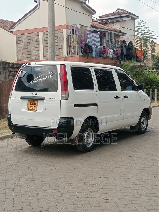 Toyota TownAce 2004 White