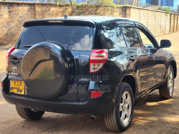 Toyota RAV4 2011 Black