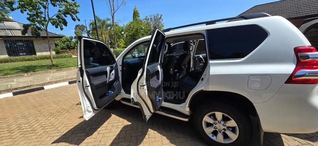 Toyota Land Cruiser Prado 2016 White