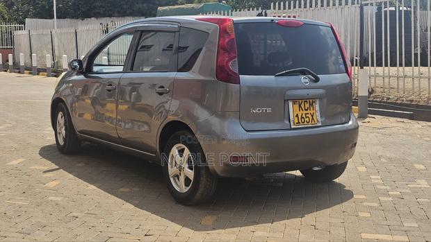 Nissan Note 2010 Silver