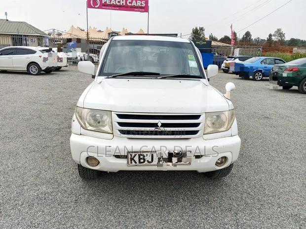 Mitsubishi Pajero IO 2003 White