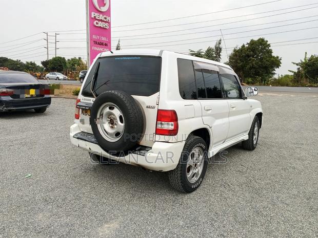 Mitsubishi Pajero IO 2003 White