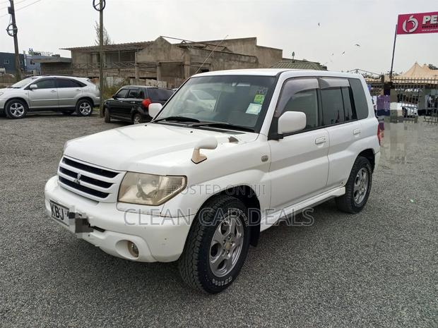 Mitsubishi Pajero IO 2003 White