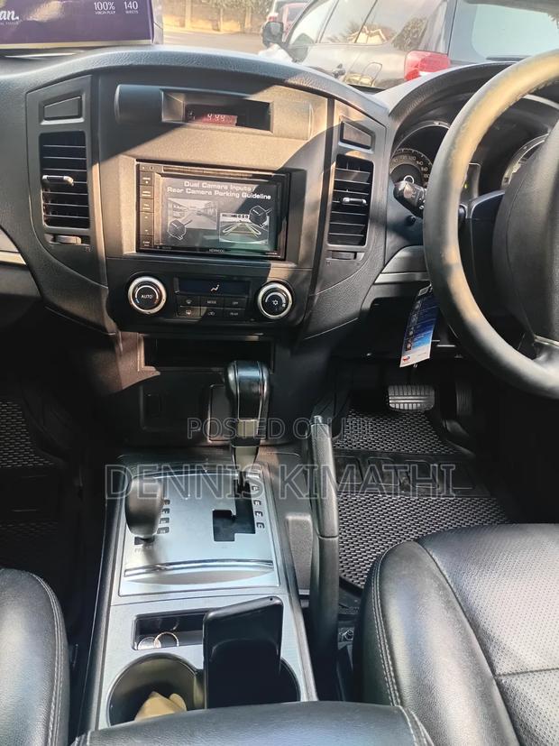 Mitsubishi Pajero 3.0 2011 Black