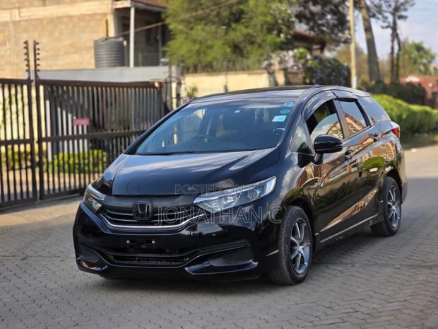 Honda Fit Shuttle 2018 Black