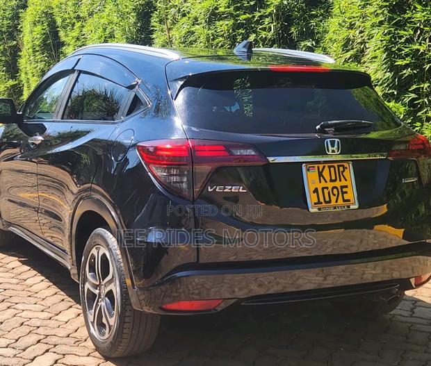 Honda Vezel 2018 Matt Black