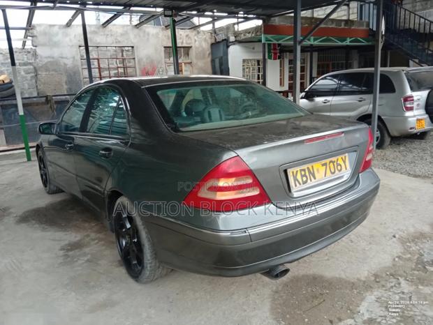 Mercedes-Benz C180 2004 Gray
