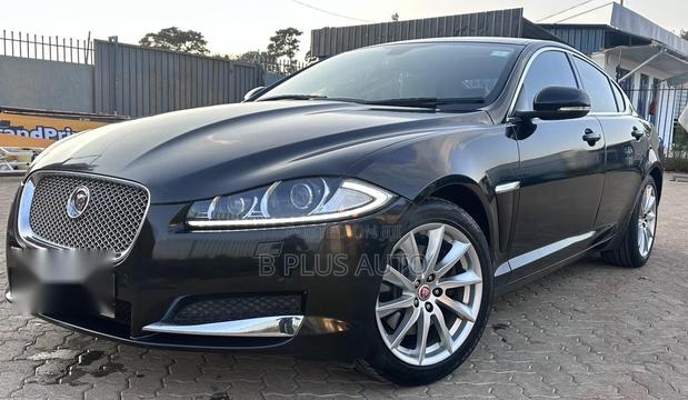Jaguar XF 2015 Black