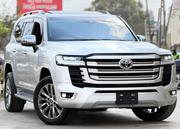 Toyota Land Cruiser LC300 2022 White for sale